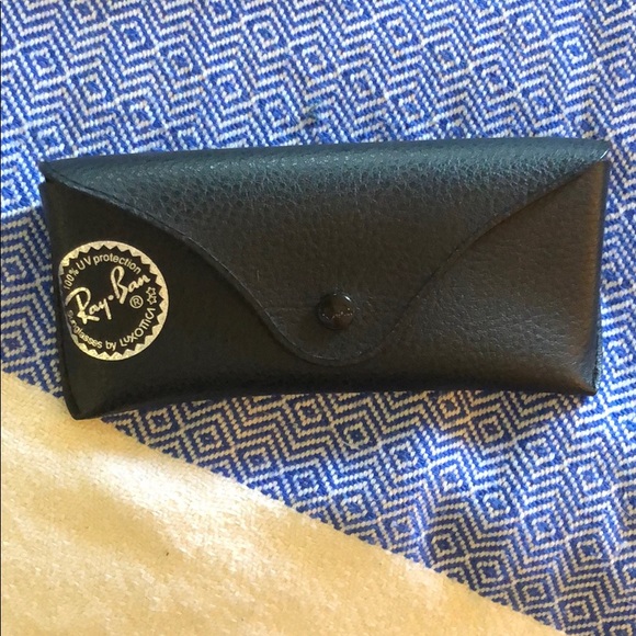 5 Ray-Ban Sunglasses Cases - Picture 2 of 7